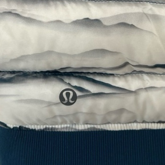 NEW Lululemon Get Up Get Down Vest Size Large - Picture 3 of 7